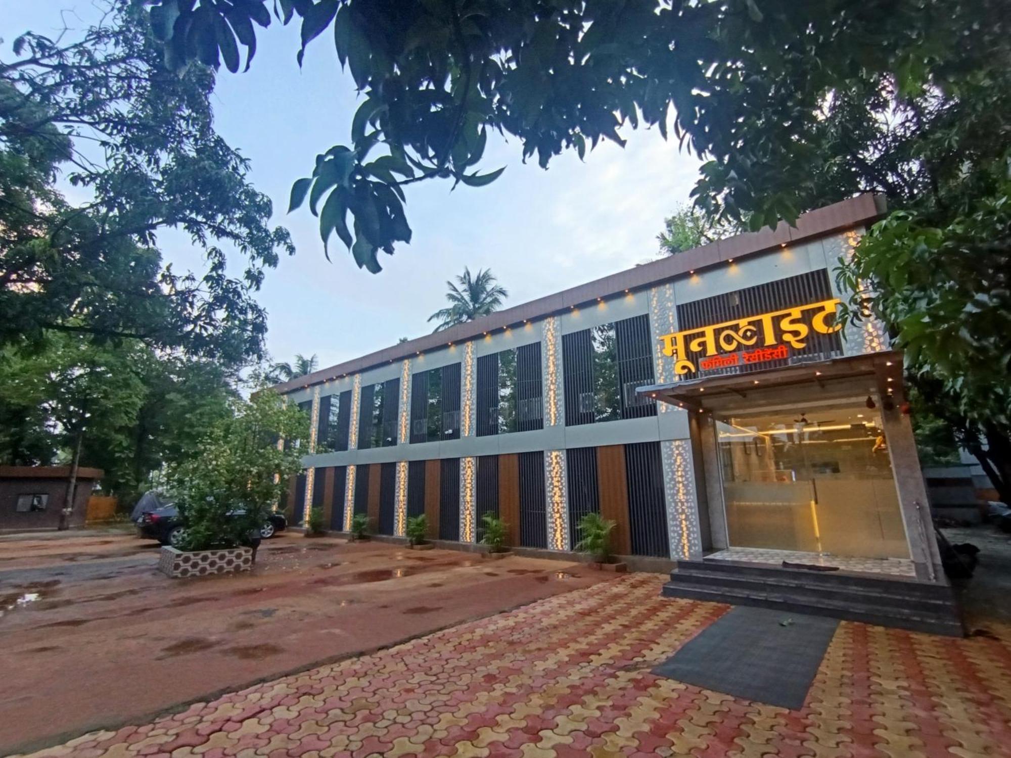 Hotel Moon Lite Residency - Marve Road Malad West - Premium Couple Friendly — Photos 3